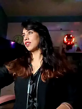 Lavender22 online show from October 19, 6:30 pm