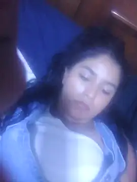 Snapshot of SINUECASTILLO chatting on February 12, 8:18 pm SINUECASTILLO online show from February 12, 8:18 pm