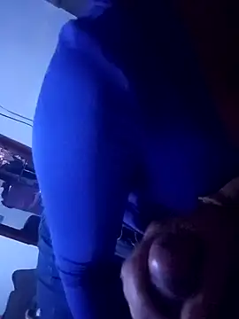 Snapshot of SINUECASTILLO chatting on February 13, 4:39 pm SINUECASTILLO online show from February 13, 4:39 pm