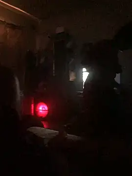 Snapshot of SINUECASTILLO chatting on March 5, 7:38 pm SINUECASTILLO online show from March 5, 7:38 pm