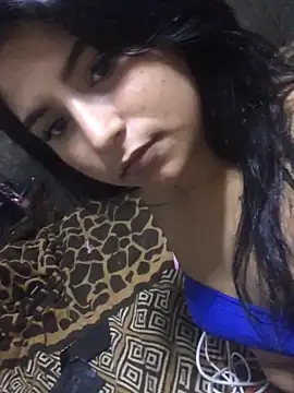 Snapshot of SINUECASTILLO chatting on March 9, 9:35 am SINUECASTILLO online show from March 9, 9:35 am