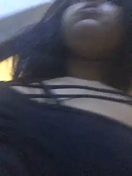 Snapshot of SINUECASTILLO chatting on March 13, 8:11 pm SINUECASTILLO online show from March 13, 8:11 pm