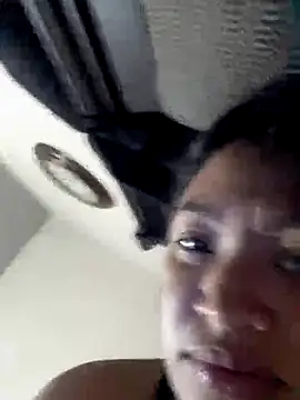 Snapshot of SINUECASTILLO chatting on October 8, 11:30 am SINUECASTILLO online show from October 8, 11:30 am