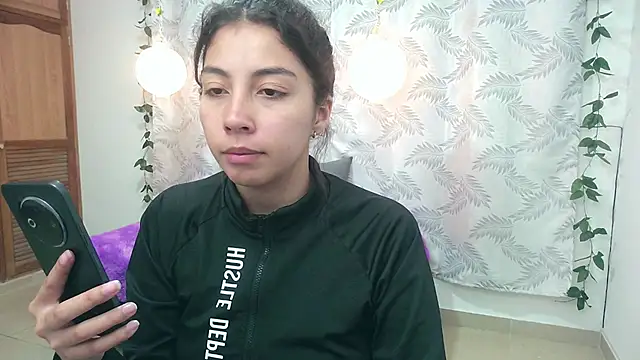 Mya paris online show from February 4, 10:55 pm