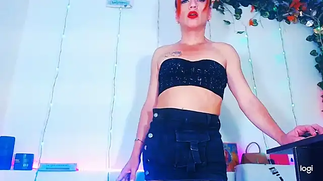 Snapshot of deboraath chatting on February 12, 11:44 pm deboraath online show from February 12, 11:44 pm