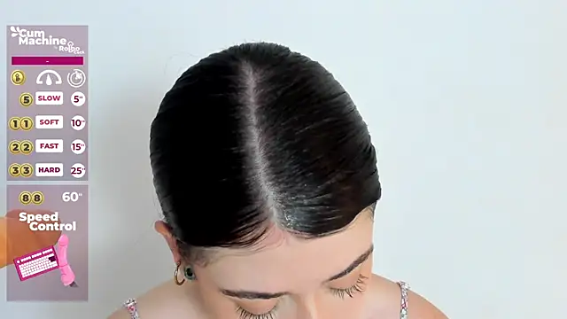 Snapshot of melody_suarez chatting on December 18, 10:35 pm melody suarez online show from December 18, 10:35 pm