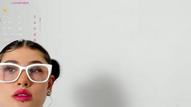 Snapshot of melody_suarez chatting on March 8, 8:03 pm melody suarez online show from March 8, 8:03 pm