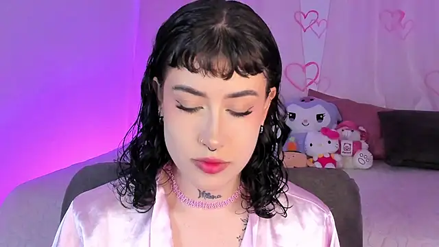 Snapshot of melody_suarez chatting on September 12, 12:11 am melody suarez online show from September 12, 12:11 am