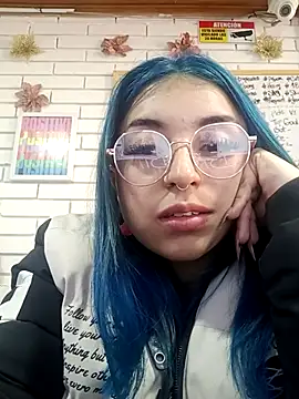 Snapshot of turolita_ chatting on February 15, 2:00 pm turolita online show from February 15, 2:00 pm