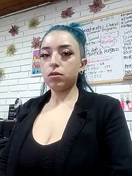 Snapshot of turolita_ chatting on February 17, 2:09 am turolita online show from February 17, 2:09 am