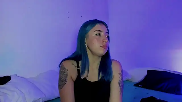 Snapshot of turolita_ chatting on March 15, 12:04 am turolita online show from March 15, 12:04 am