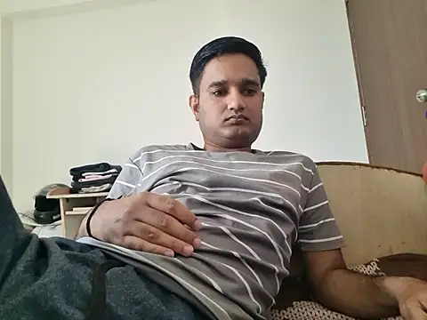 Snapshot of Jonrobinso chatting on February 22, 5:51 am Jonrobinso online show from February 22, 5:51 am