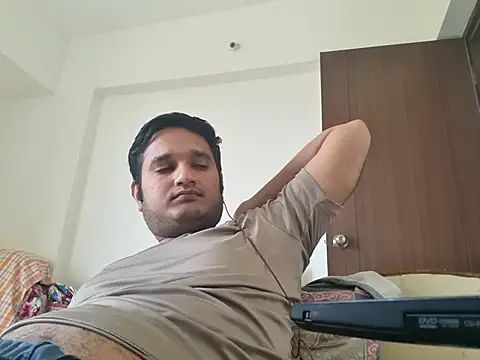 Jonrobinso online show from May 30, 4:53 am
