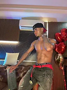 AaronCruz  online show from February 15, 1:20 pm