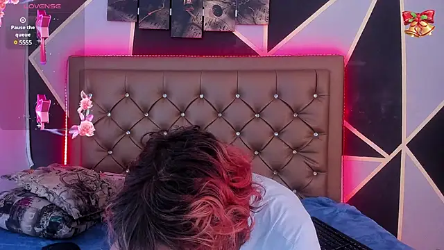 Snapshot of Max_lover1 chatting on January 9, 3:12 pm Max lover1 online show from January 9, 3:12 pm