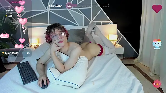 Snapshot of Max_lover1 chatting on February 21, 11:21 pm Max lover1 online show from February 21, 11:21 pm