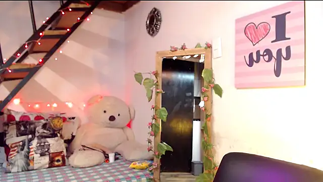 luna sky83 online show from February 11, 5:16 am