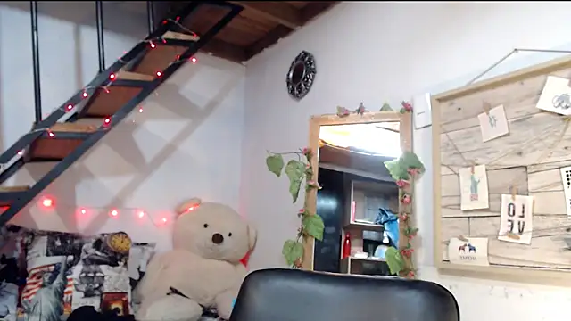 luna sky83 online show from March 1, 2:02 pm