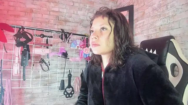 Cherry xoxx online show from November 2, 11:45 am