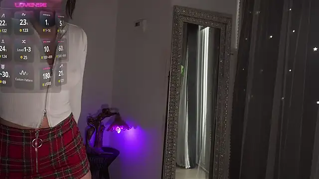 Snapshot of Mysticxkitty chatting on January 6, 2:14 pm Mysticxkitty online show from January 6, 2:14 pm