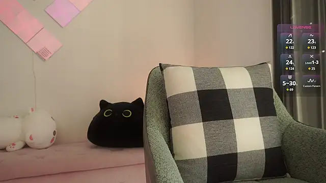 Snapshot of Mysticxkitty chatting on October 14, 4:19 pm Mysticxkitty online show from October 14, 4:19 pm