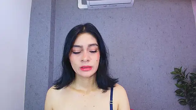 Snapshot of Tiffany_mendez chatting on April 30, 12:11 pm Tiffany mendez online show from April 30, 12:11 pm