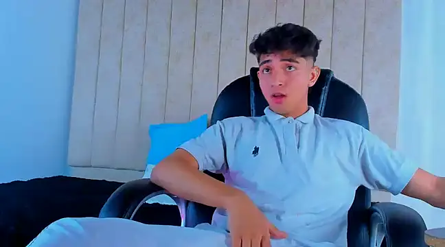 Snapshot of Muichiro_tokito1 chatting on March 16, 4:30 am Muichiro tokito1 online show from March 16, 4:30 am