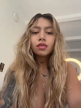 amanda-medrano1 online show from May 28, 1:52 pm