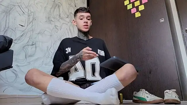 Saturno v online show from February 13, 1:07 pm