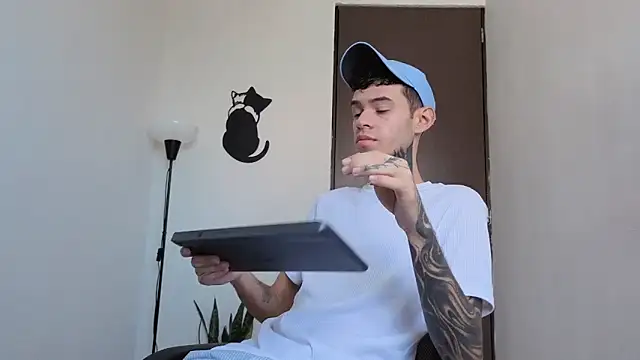 Saturno v online show from February 26, 2:27 pm