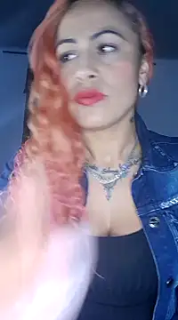 Snapshot of Sexy-Favgirl chatting on December 19, 12:13 am Sexy-Favgirl online show from December 19, 12:13 am