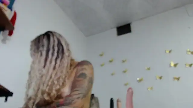 Sexy-Favgirl online show from January 8, 8:16 am