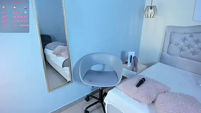 escarleth   online show from July 29, 1:53 pm