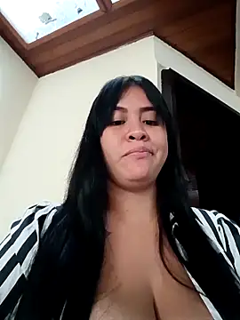 Snapshot of Miia_grand chatting on April 28, 12:43 pm Miia grand online show from April 28, 12:43 pm