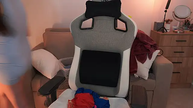 anyacutex online show from February 8, 6:44 pm