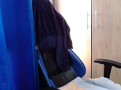 Snapshot of Erotic_latina chatting on October 5, 12:25 pm Erotic latina online show from October 5, 12:25 pm