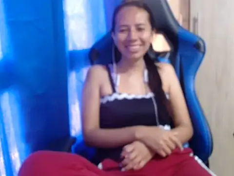 Snapshot of Erotic_latina chatting on October 21, 1:23 pm Erotic latina online show from October 21, 1:23 pm