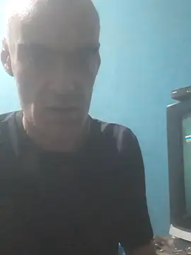 hugosafado333 online show from October 13, 4:23 am
