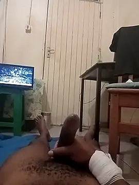 izinjamfee2 online show from February 22, 9:02 pm