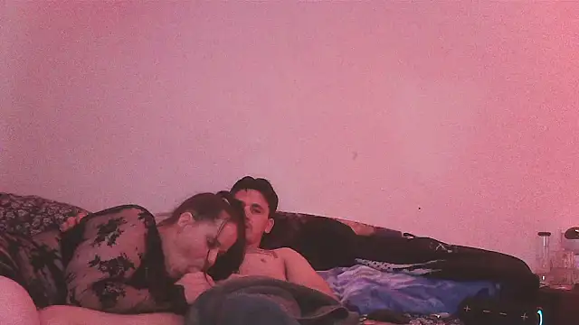 chill wolf389 online show from May 2, 12:15 am