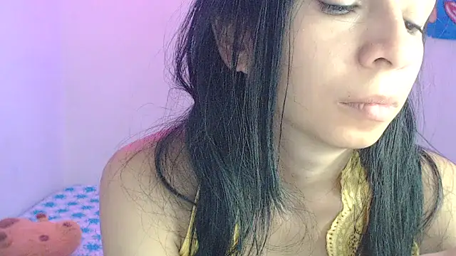 Snapshot of jhoanitahot chatting on July 15, 1:00 am jhoanitahot online show from July 15, 1:00 am