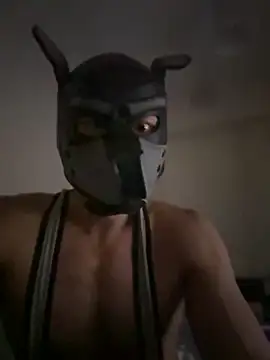 Snapshot of goodbtmlistentop chatting on February 17, 11:29 am goodbtmlistentop online show from February 17, 11:29 am