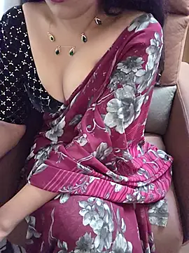 Snapshot of Roja-Telugu777 chatting on May 13, 12:19 am Roja-Telugu777 online show from May 13, 12:19 am