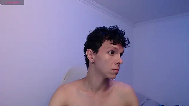 bryamado69 online show from April 13, 7:47 am