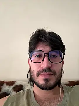 Snapshot of Ackerman_Eren_ chatting on January 19, 4:14 pm Ackerman Eren  online show from January 19, 4:14 pm