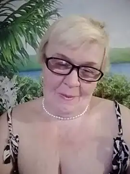 Snapshot of VioletSweet566 chatting on January 23, 4:59 pm VioletSweet566 online show from January 23, 4:59 pm