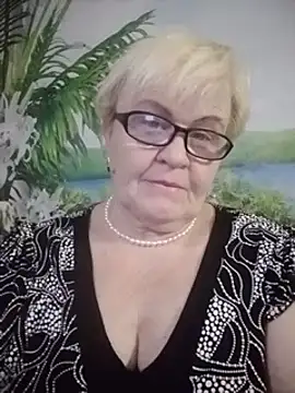 Snapshot of VioletSweet566 chatting on January 24, 1:57 pm VioletSweet566 online show from January 24, 1:57 pm