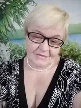 Snapshot of VioletSweet566 chatting on January 26, 8:57 am VioletSweet566 online show from January 26, 8:57 am