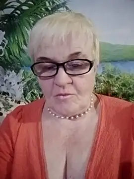Snapshot of VioletSweet566 chatting on February 6, 4:36 pm VioletSweet566 online show from February 6, 4:36 pm