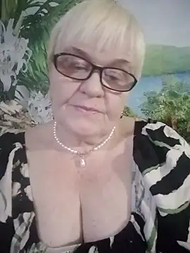 Snapshot of VioletSweet566 chatting on February 15, 2:44 pm VioletSweet566 online show from February 15, 2:44 pm
